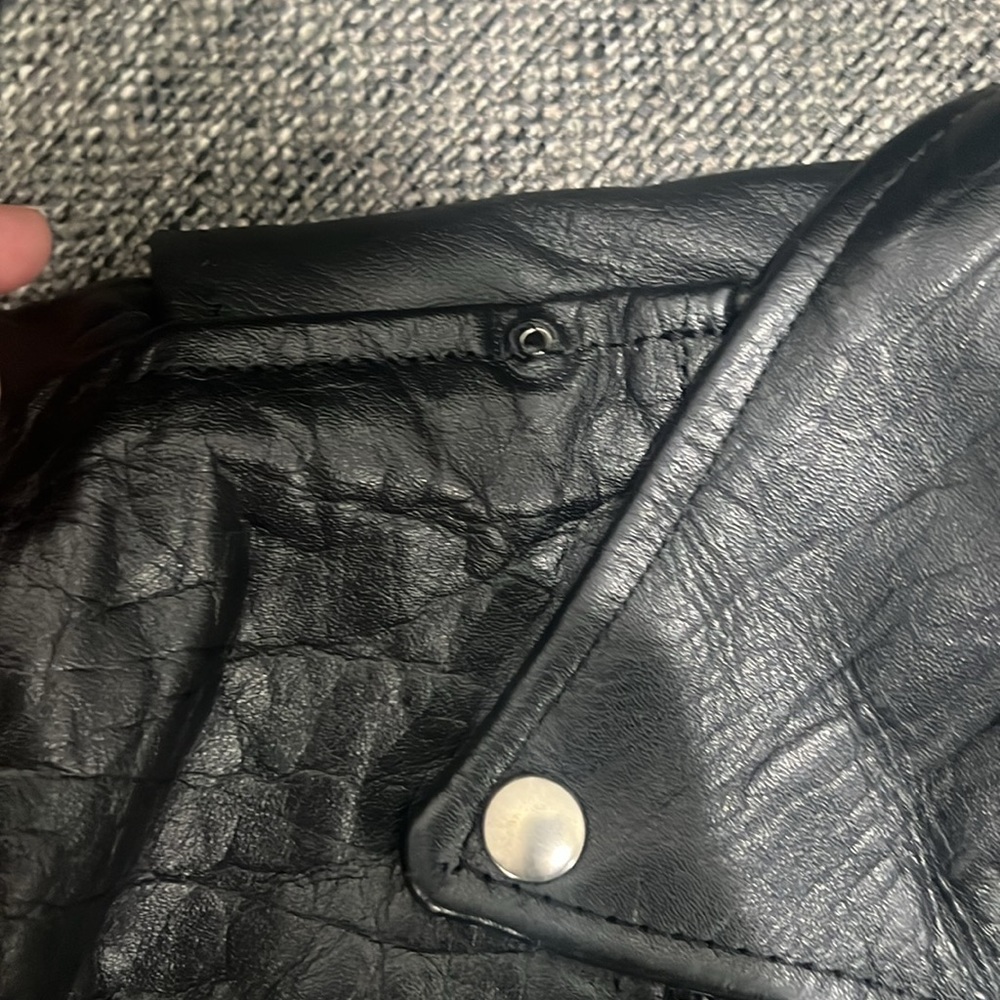 Leather jacket - Picture 6 of 7